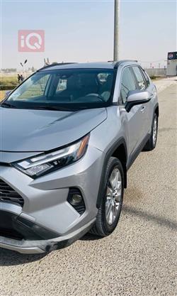 تۆیۆتا ڕاڤ 4